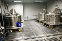 氣動(dòng)刮刀下卸離心機(jī)